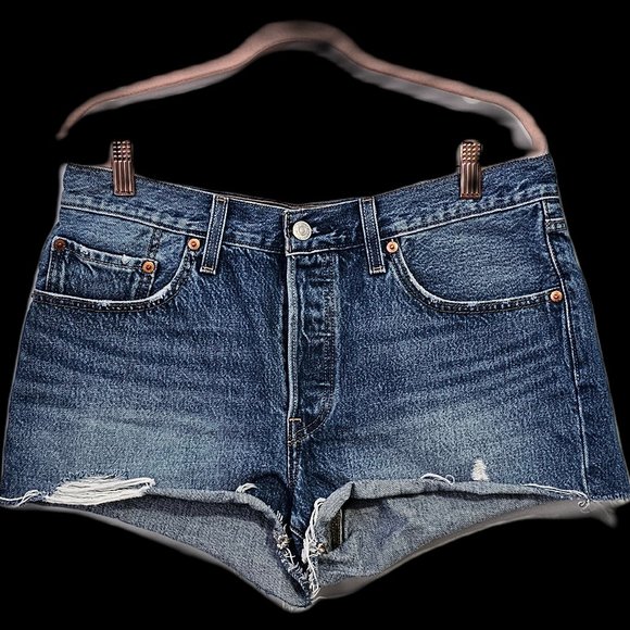EUC Levi 501 Denim Shorts - Picture 1 of 6